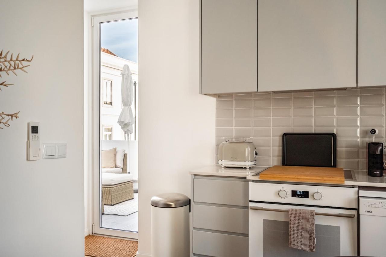 Apartment Akicity Ourique White Lissabon