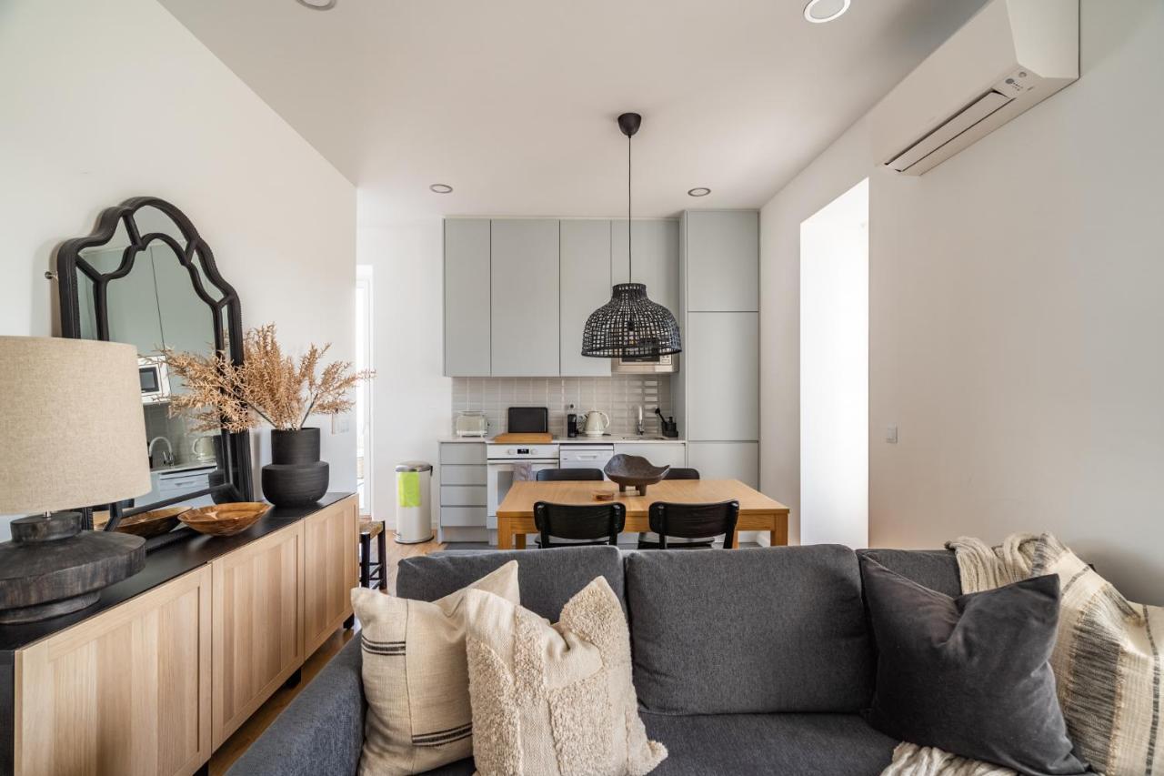 Akicity Ourique White Apartment *